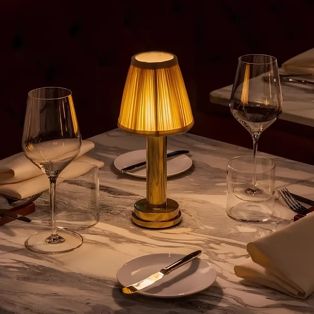 Candeeiro de mesa de elegância retro