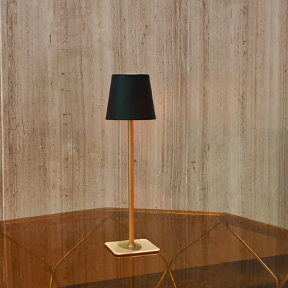 Candeeiro de mesa alto com intensidade regulável