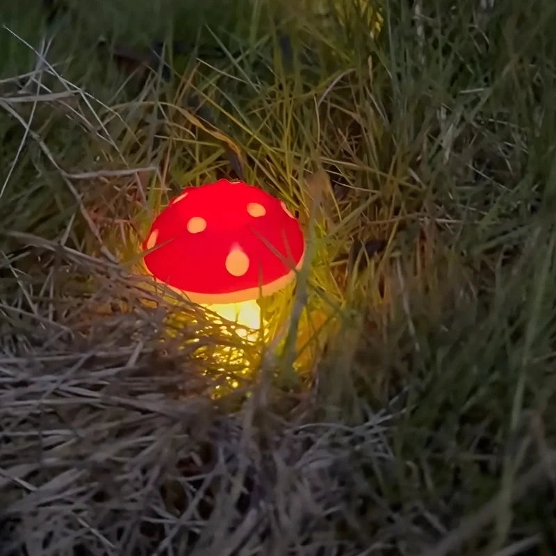 MoonlitMushrooms™ Solarne lampki ogrodowe