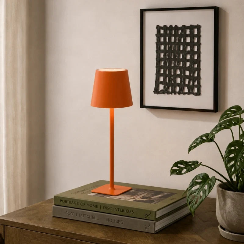 Candeeiro de mesa alto com intensidade regulável