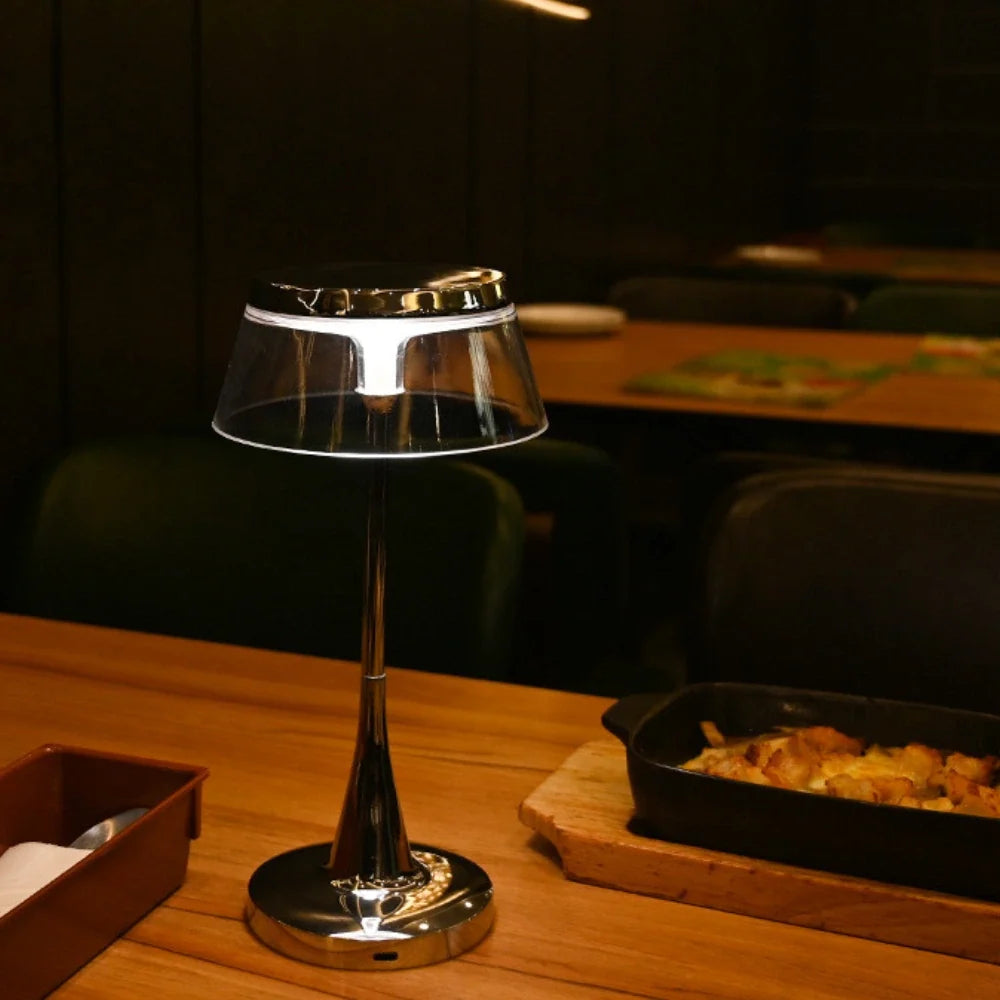 Lustra™ Table Lamp