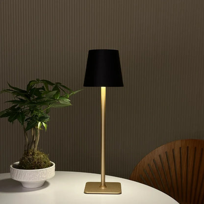 Candeeiro de mesa alto com intensidade regulável