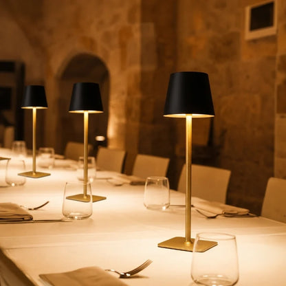 Candeeiro de mesa alto com intensidade regulável