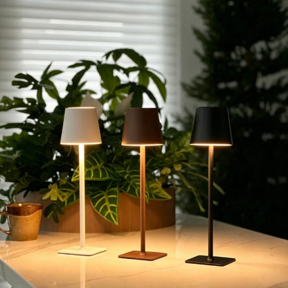Candeeiro de mesa alto com intensidade regulável