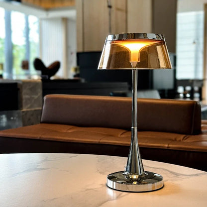 Lustra™ Table Lamp