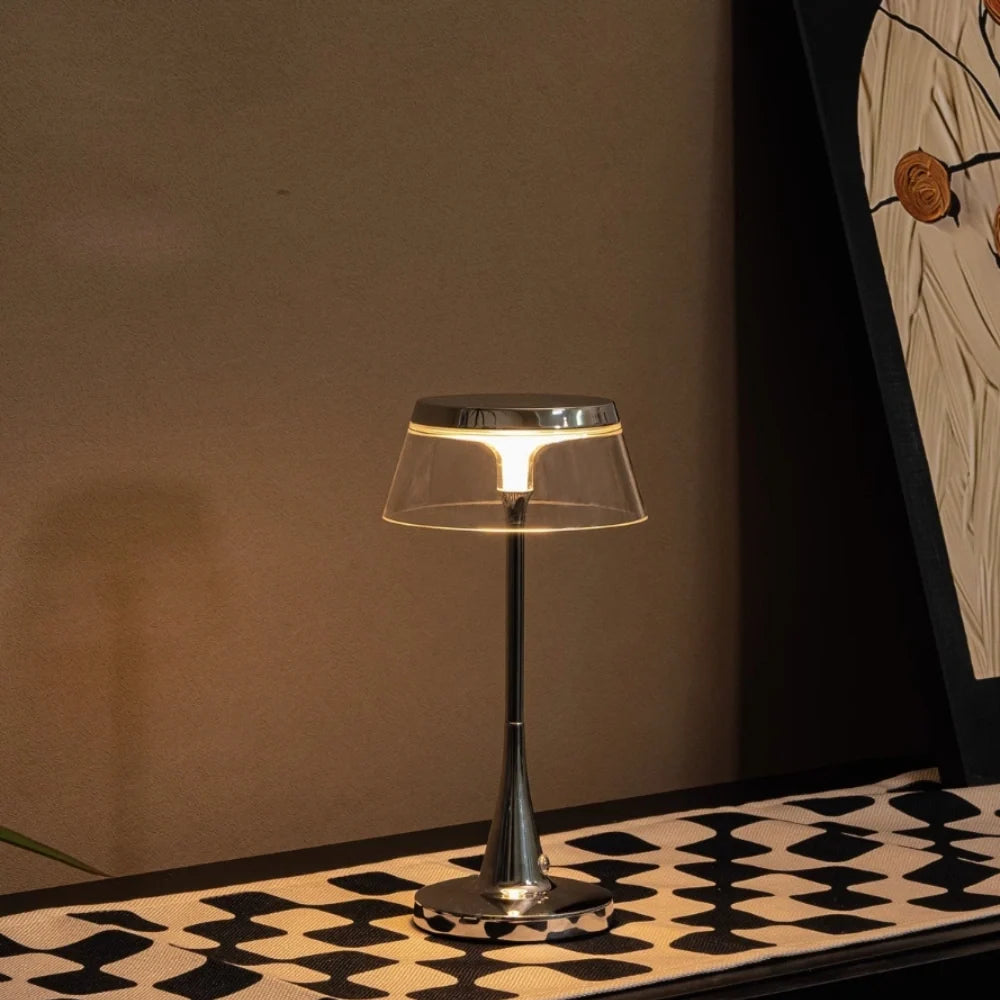Lustra™ Table Lamp