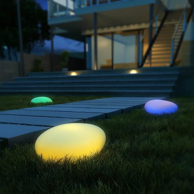 Luz de jardim em forma de seixo