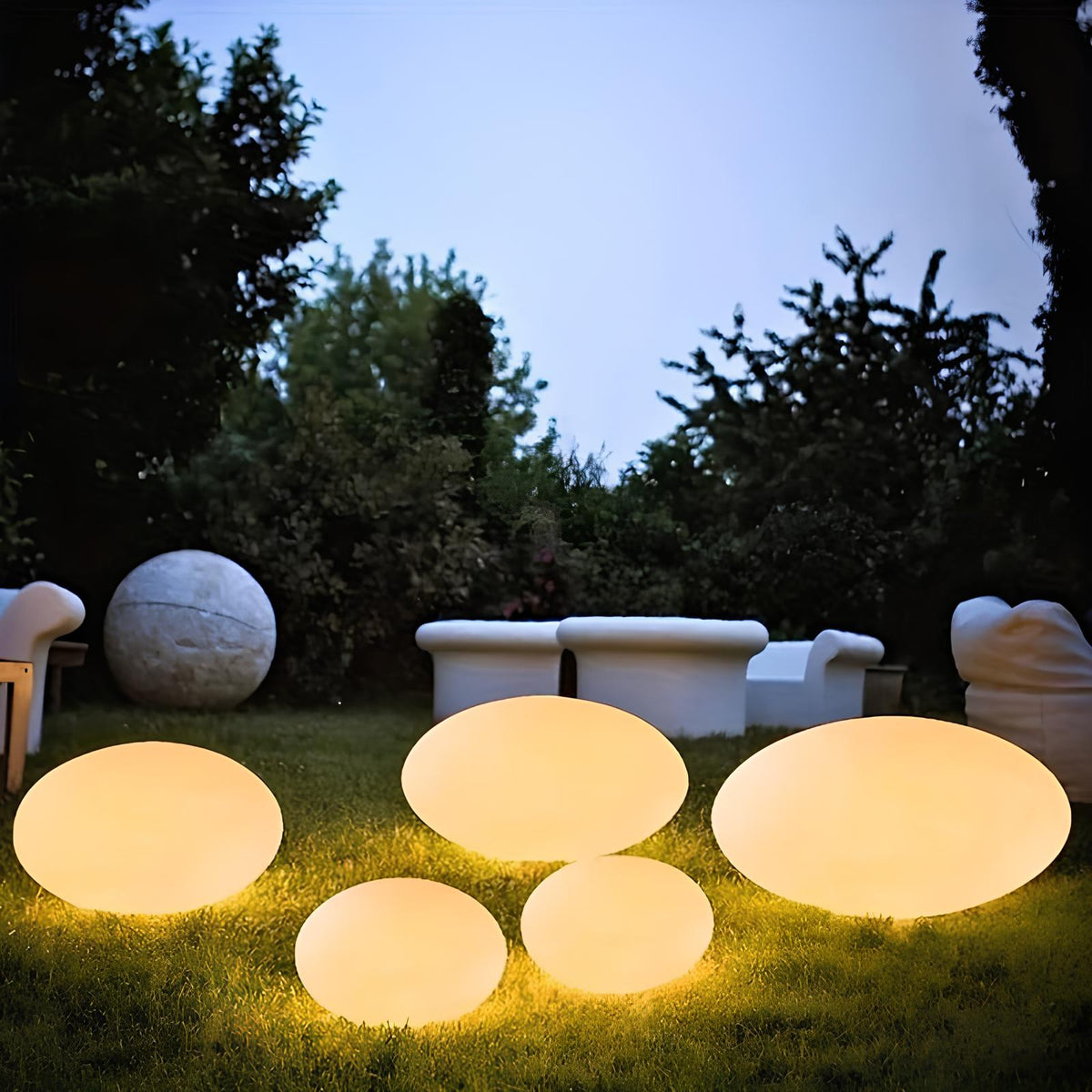 Luz de jardim em forma de seixo