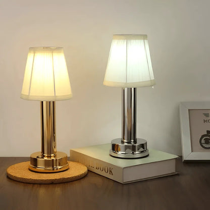 Candeeiro de mesa de elegância retro