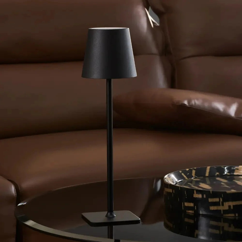 Candeeiro de mesa alto com intensidade regulável