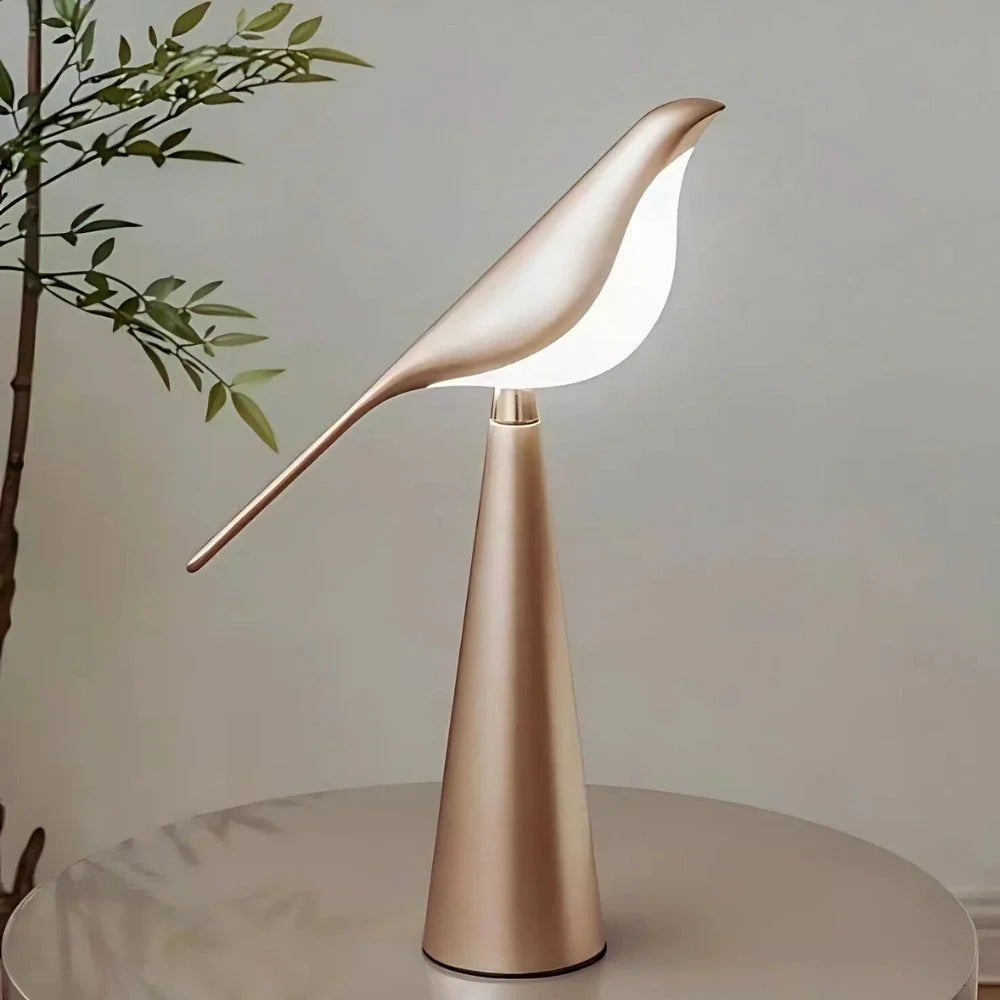 Serene Magpie Light