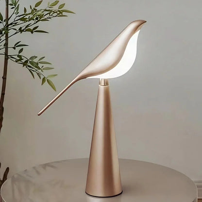 Serene Magpie Light