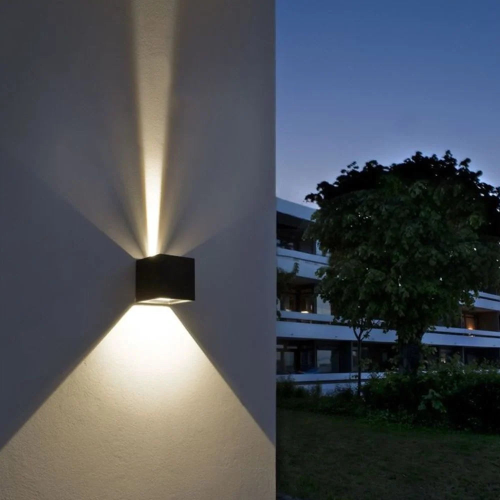 Adjustable Wall Light