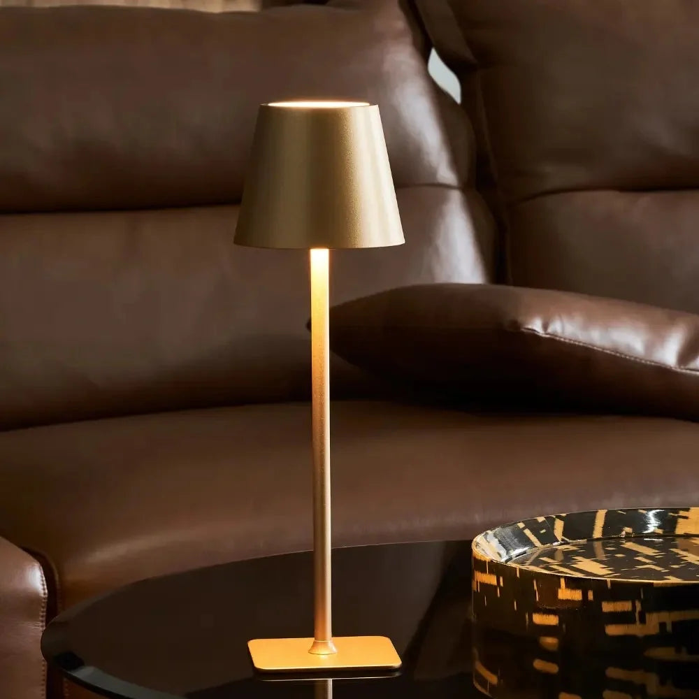 Candeeiro de mesa alto com intensidade regulável